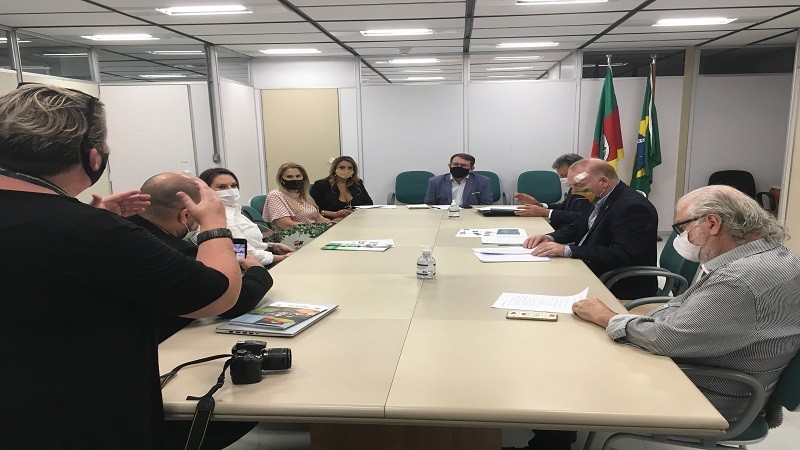 Encontro aconteceu nesta terça-feira (13), no Centro Administrativo Fernando Ferrari.