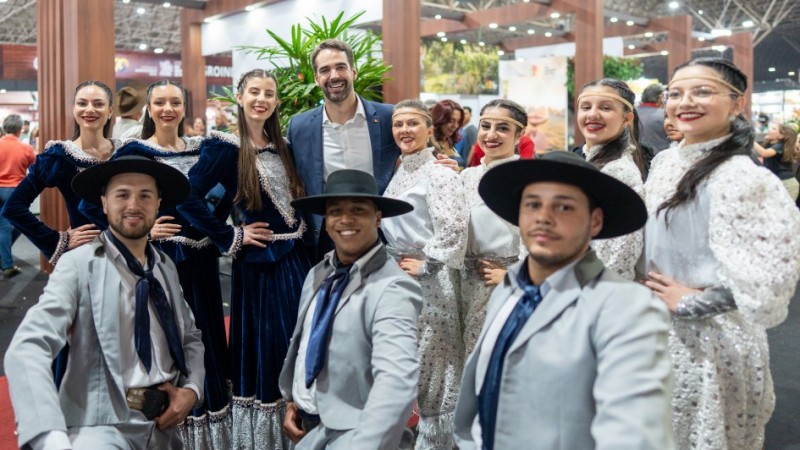 Estande do Estado apresenta programação artística variada